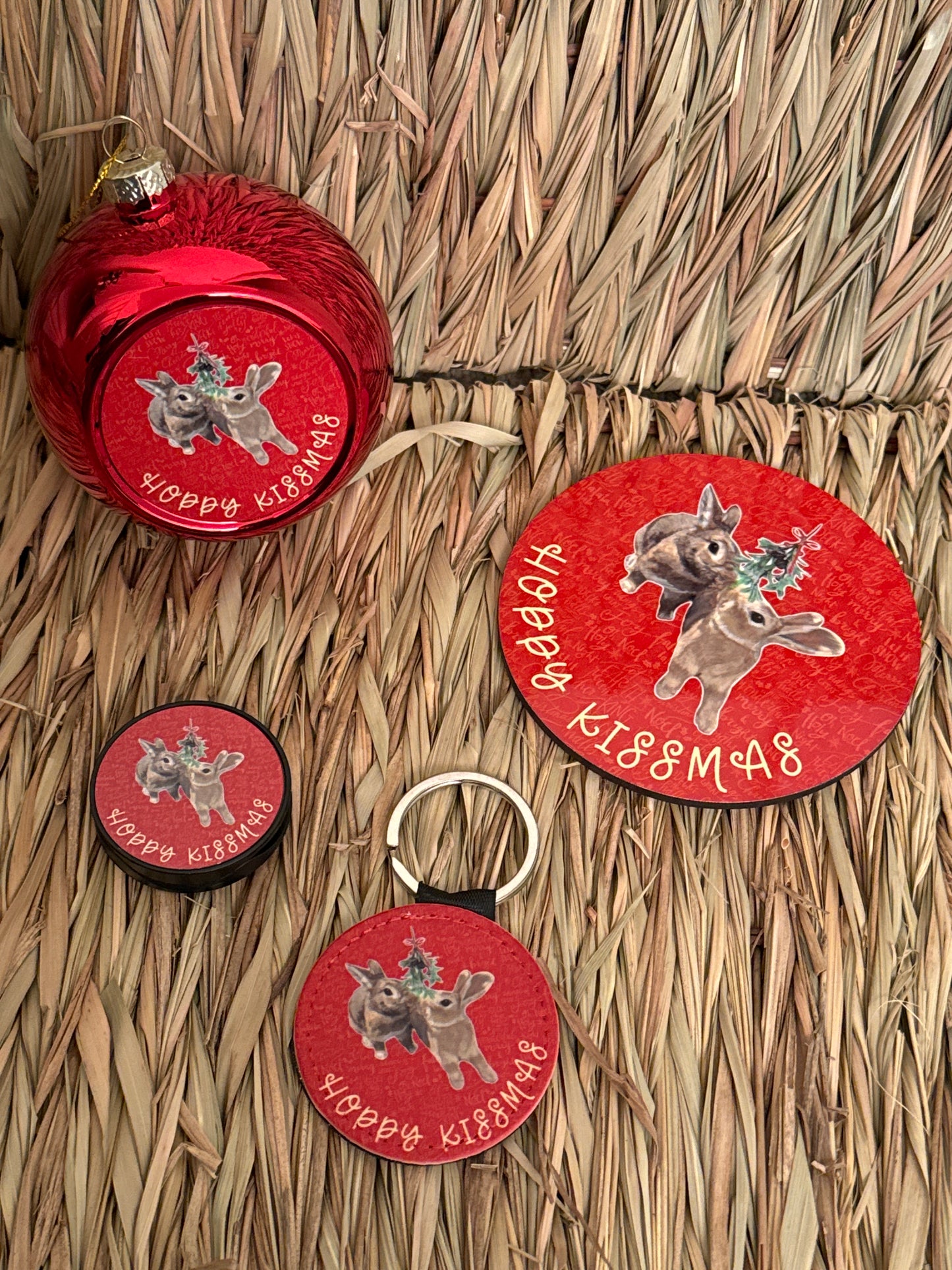 Christmas Hoppy Kissmas - JJ and Hettie