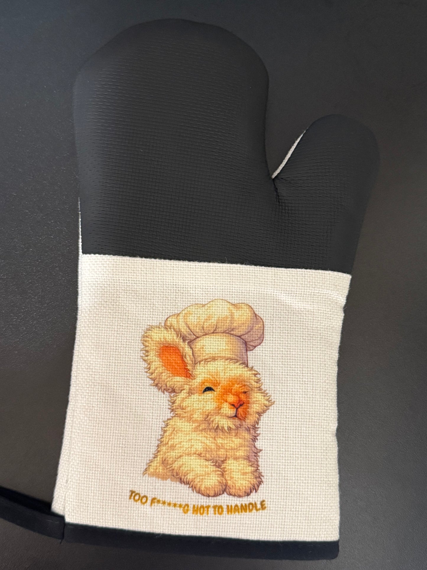 Bruce - Too F*****g hot to handle Oven Glove